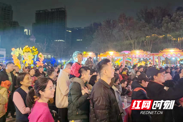 國潮非遺交相輝映 長沙南郊公園新春活動氛圍拉滿.png